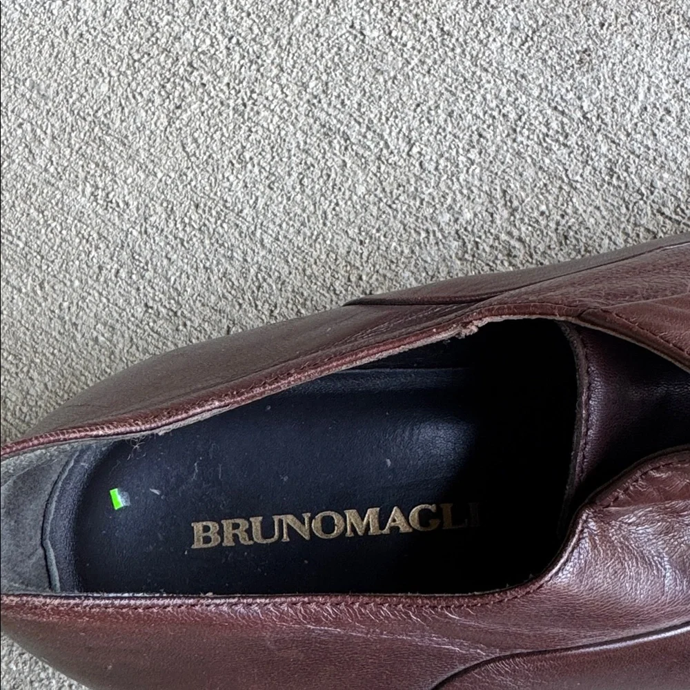 Bruno Magli mens 9.5 M brown solid cap toe leather oxford dress shoes EUC